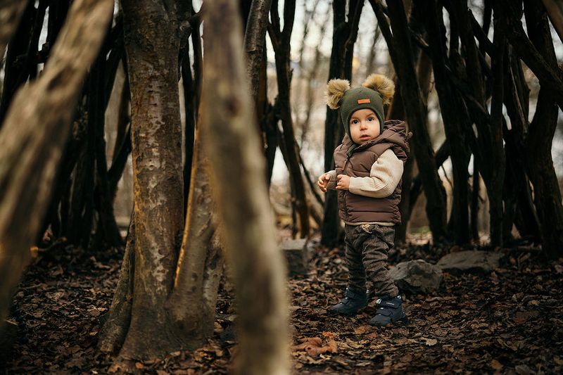 Olivengrønn lue i 100% merinoull med dobbel dusk og knyting