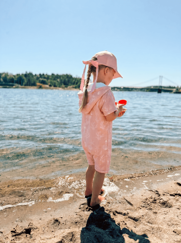 Håndkleromper til barn UV50+ – absorberende romper til strand og bading - blush pink